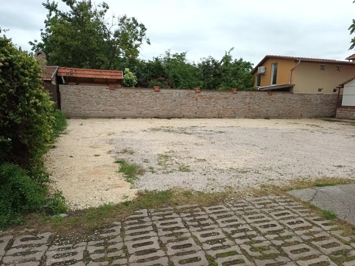 Pilota Panzio Bed & Breakfast Seghedin Exterior foto