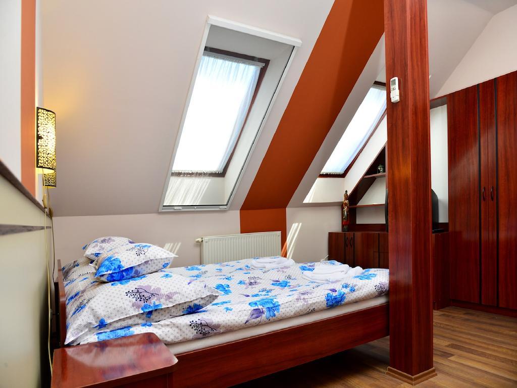 Pilota Panzio Bed & Breakfast Seghedin Cameră foto