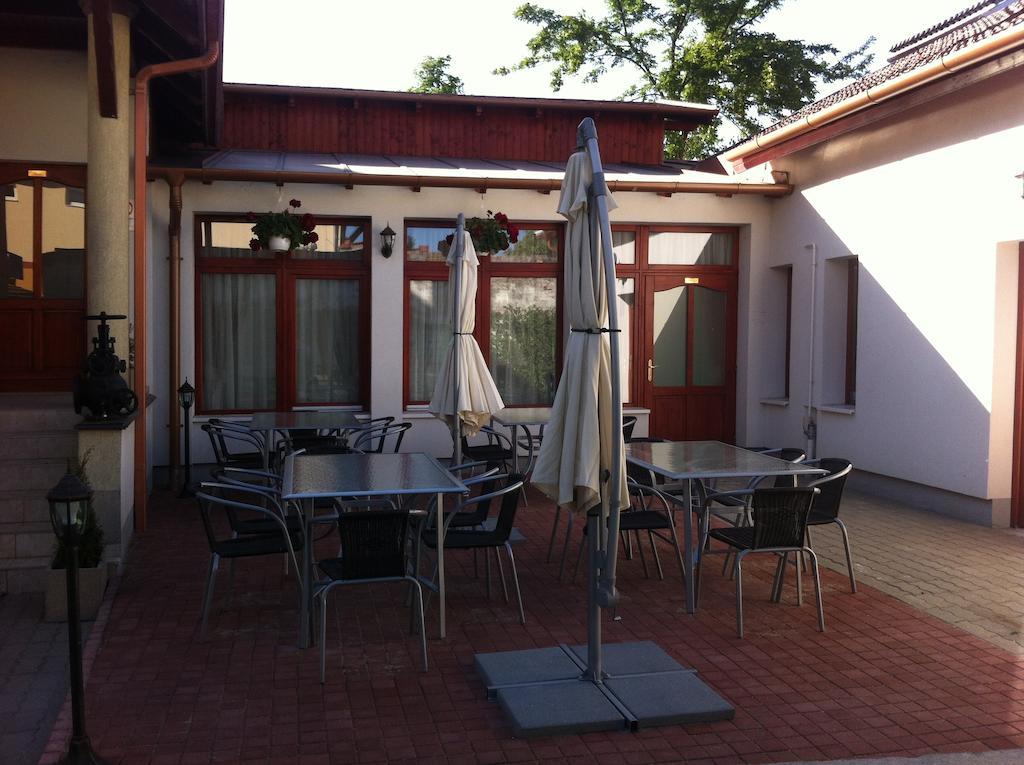 Pilota Panzio Bed & Breakfast Seghedin Exterior foto