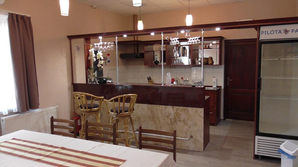 Pilota Panzio Bed & Breakfast Seghedin Exterior foto